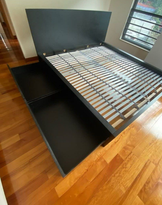 IKEA malm bed frame with 4 storage drawer