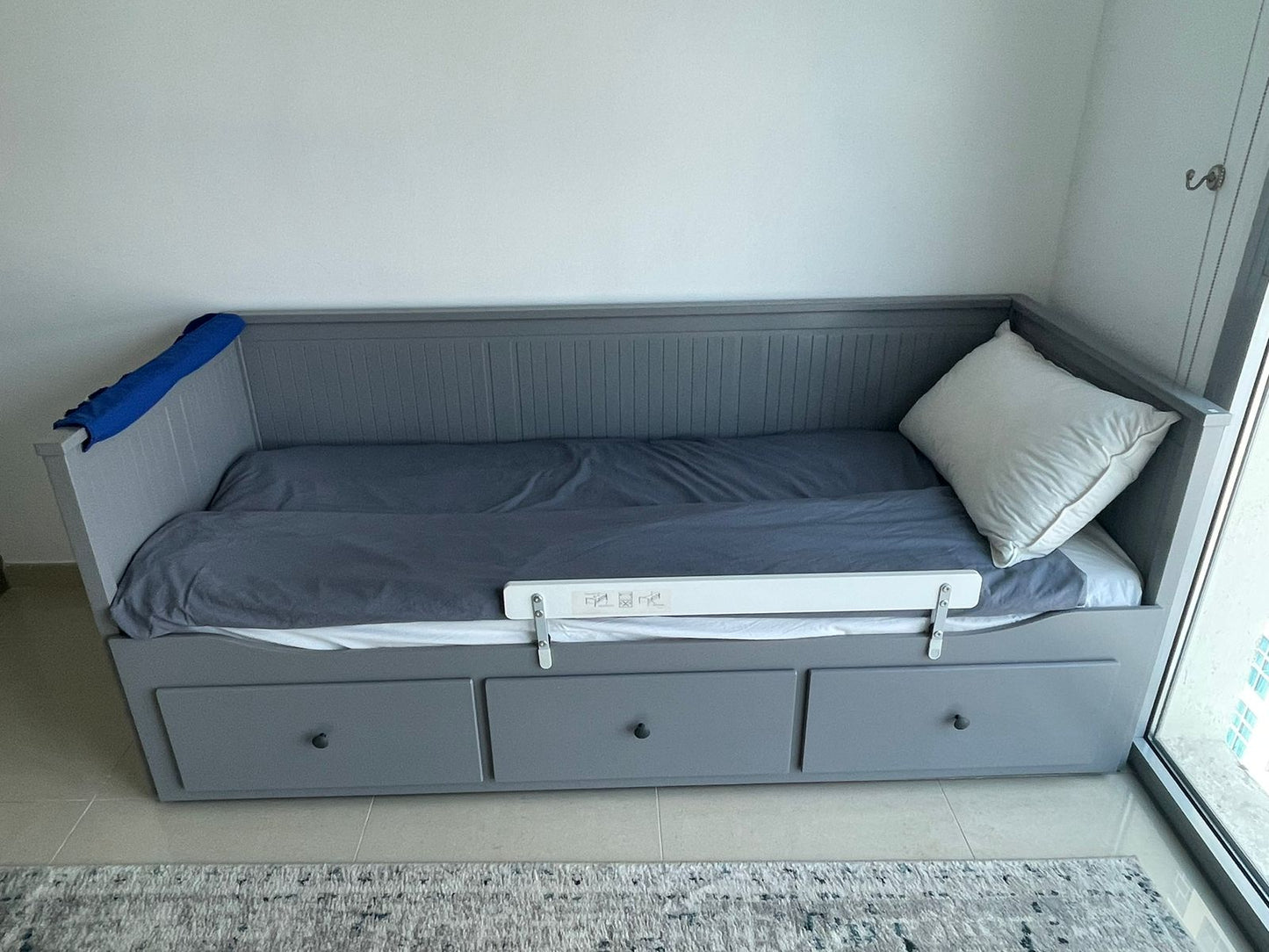 IKEA hemnes day bed frame